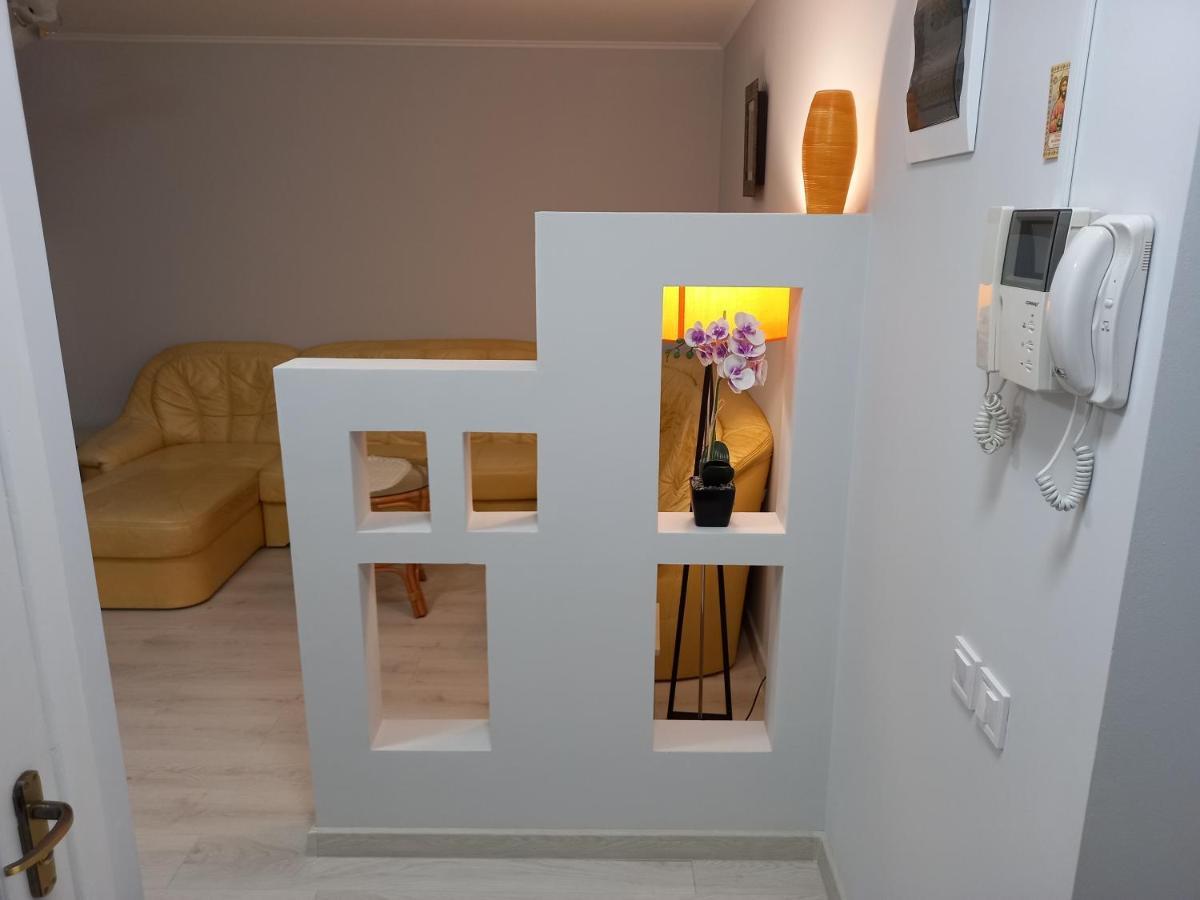 Ultracentral Armeneasca Street Chisinau Ngoại thất bức ảnh