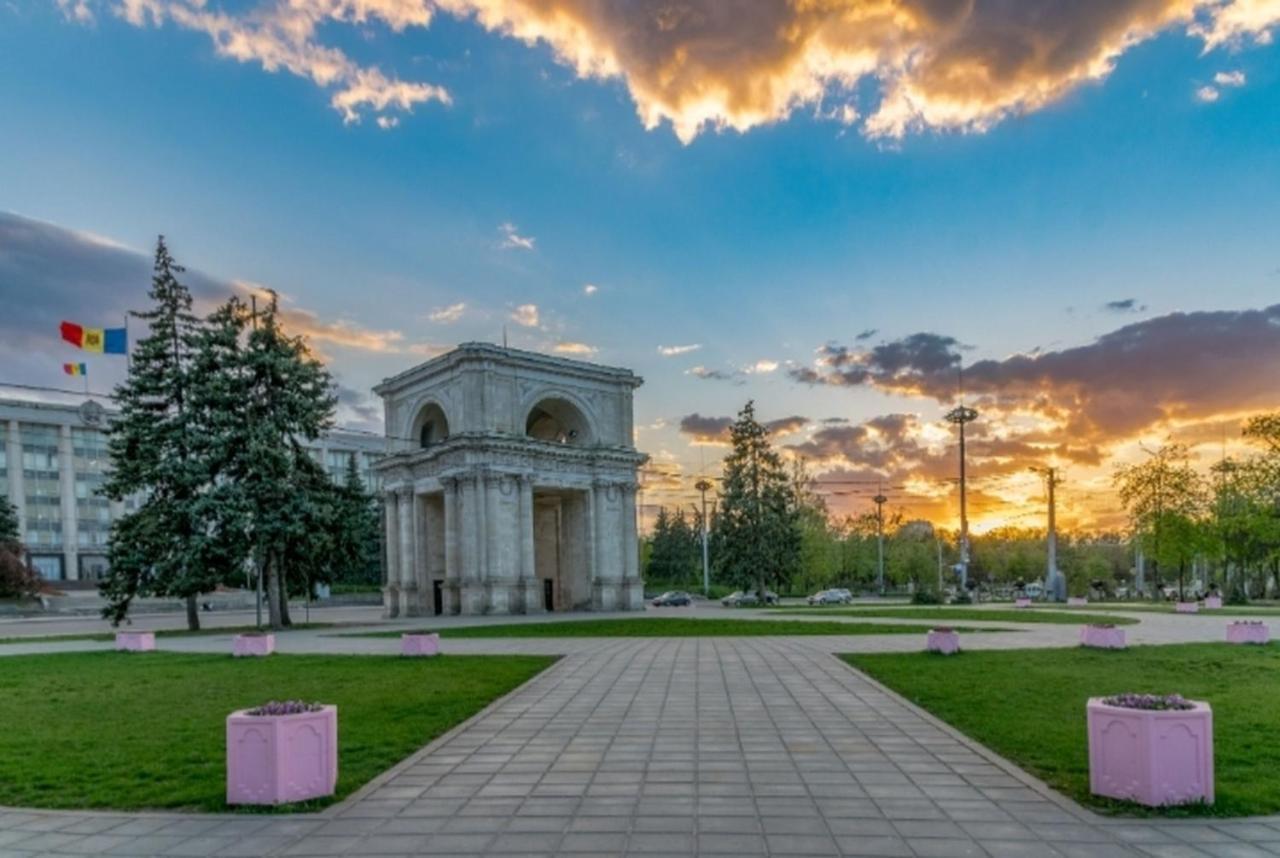 Ultracentral Armeneasca Street Chisinau Ngoại thất bức ảnh